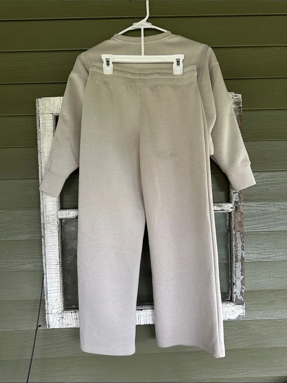 Yogalicious Kids Cream Two-Piece Sweatshirt & Wide-Leg Joggers Set